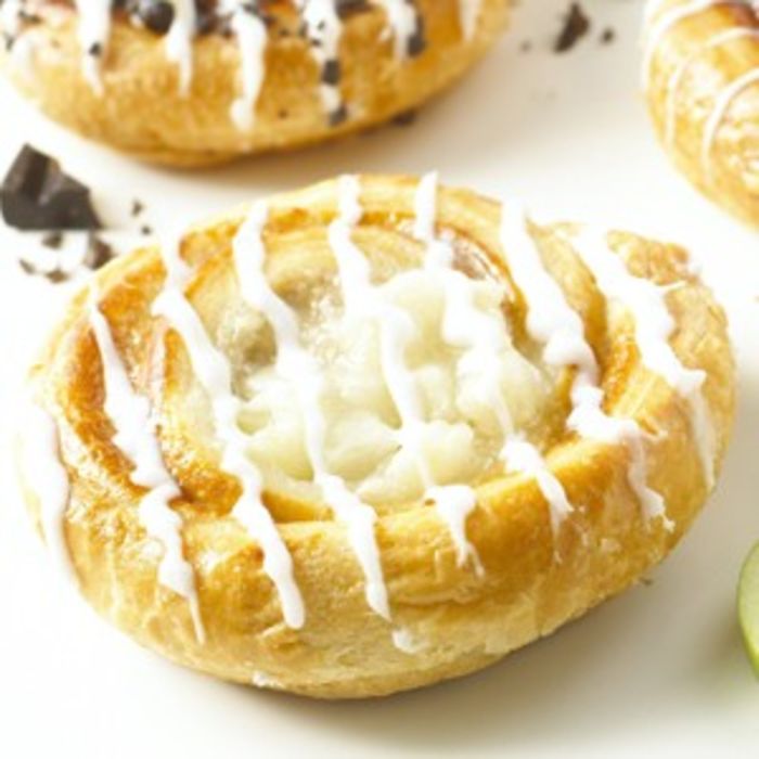 Country Style Apple Whirl (Thaw & Serve) Danish-1x4kg