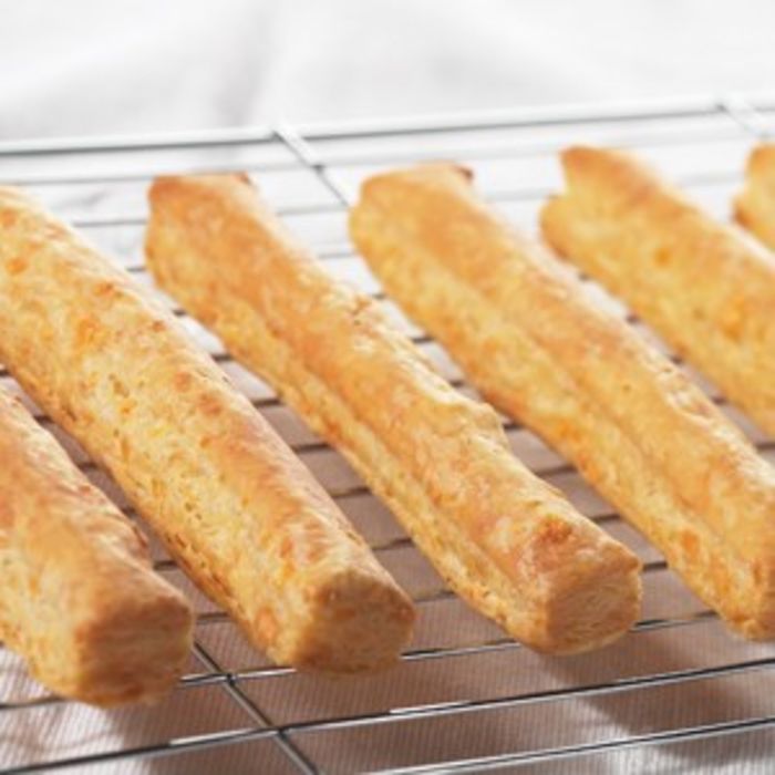 Country Style Unbaked Cheese Straws-1x4kg