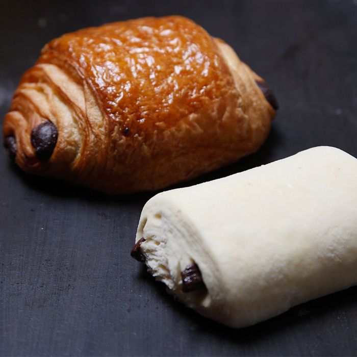 Le Fournil De Pierre Ready to Bake Fine Butter Pain Au Chocolat- 6x70g