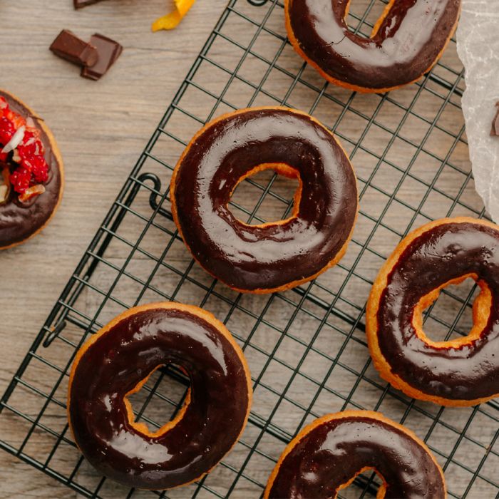 Kitchen Range/KaterBake Chocolate Iced Doughnuts-1x33